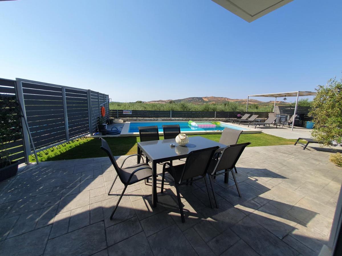 Roumelí Villa Sheila With Private Pool מראה חיצוני תמונה