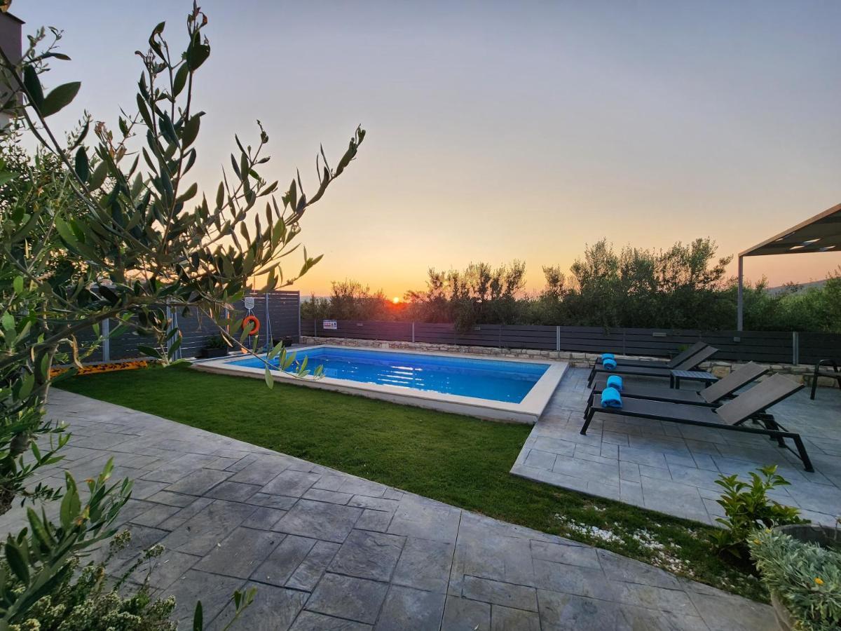 Roumelí Villa Sheila With Private Pool מראה חיצוני תמונה