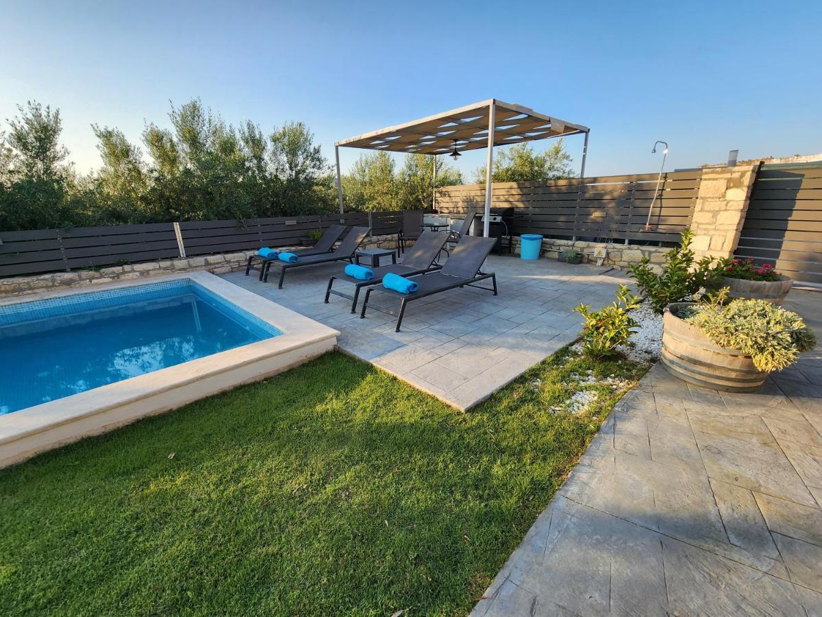 Roumelí Villa Sheila With Private Pool מראה חיצוני תמונה