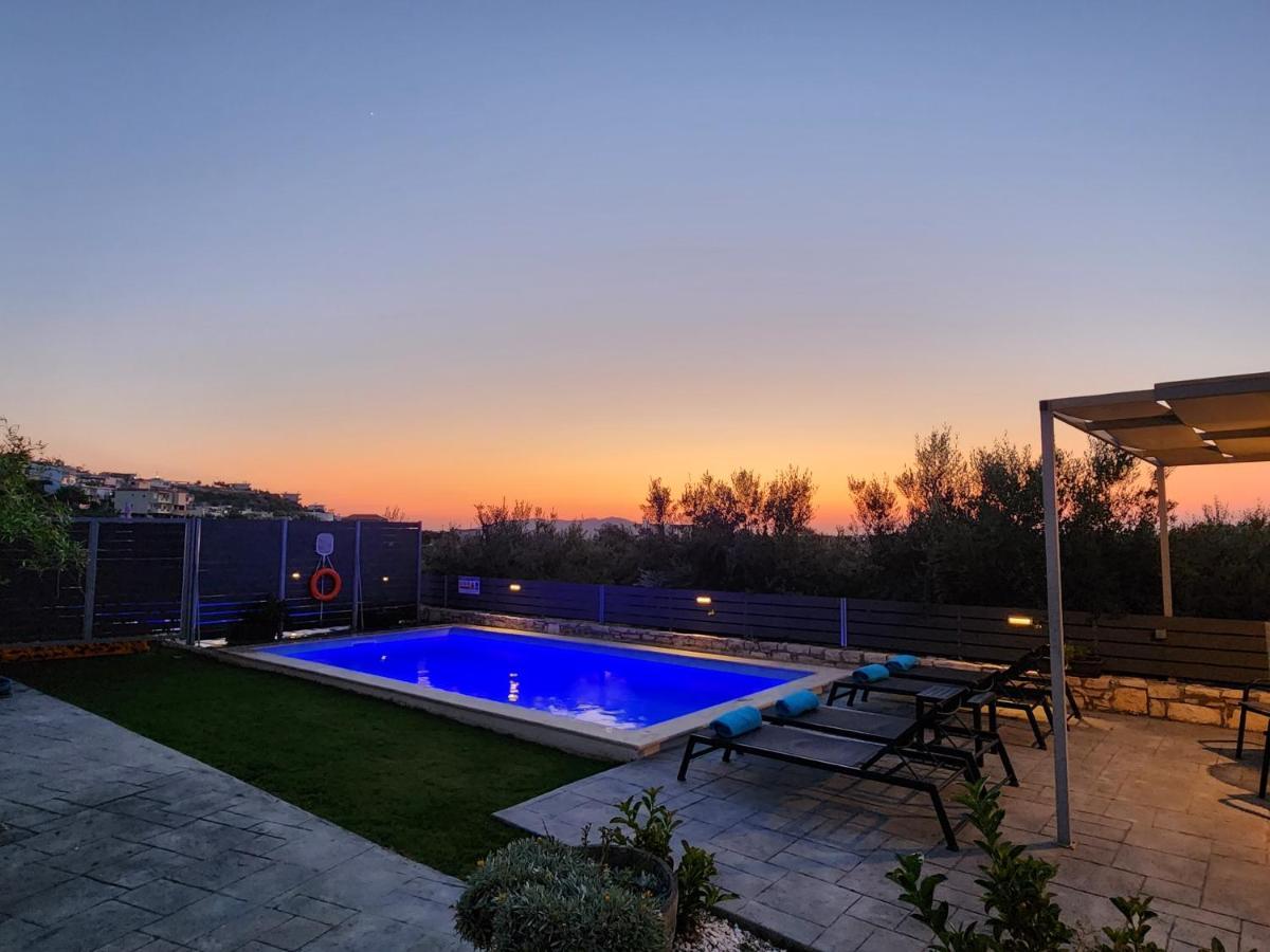 Roumelí Villa Sheila With Private Pool מראה חיצוני תמונה