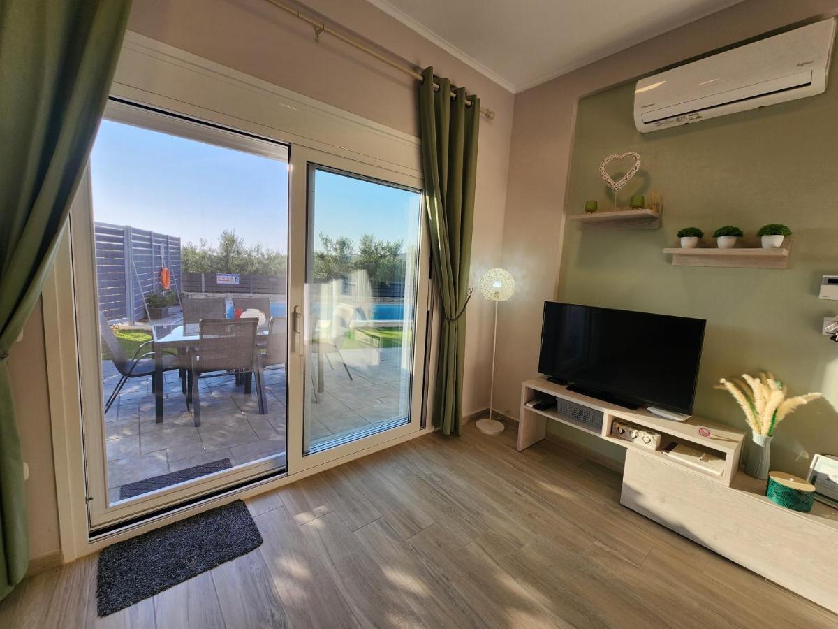 Roumelí Villa Sheila With Private Pool מראה חיצוני תמונה