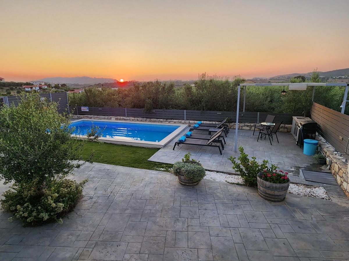Roumelí Villa Sheila With Private Pool מראה חיצוני תמונה